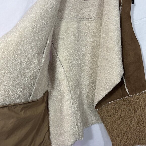 Chicos Faux Suede Sherpa Vest Size 2 Large Brown Sleeveless‎ - Picture 3 of 6